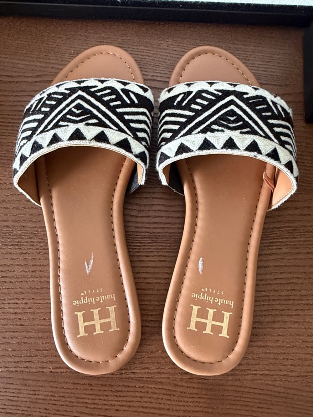 Haute Hippie Black & White Geometric Slide Sandals - Picture 3 of 5